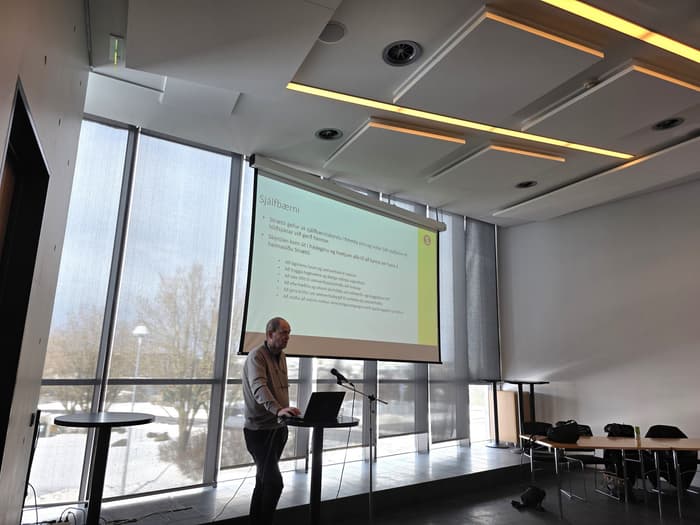 Jóhannes Rúnarsson, framkvæmdastjóri, fer yfir helstu áherslur í sjálfbærni- og umhverfismálum